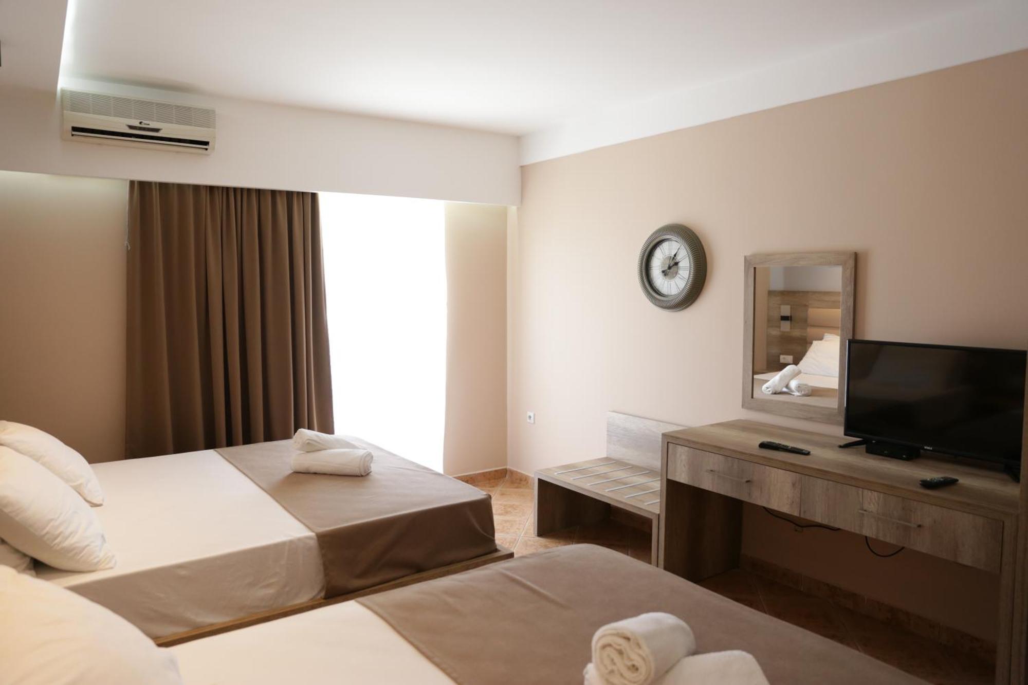 Hotel Comfort & Villas Donji Stoj Kültér fotó